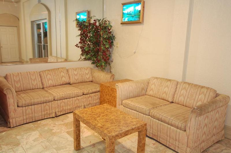 Rodeway Inn Conference Center Бомонт Екстериор снимка